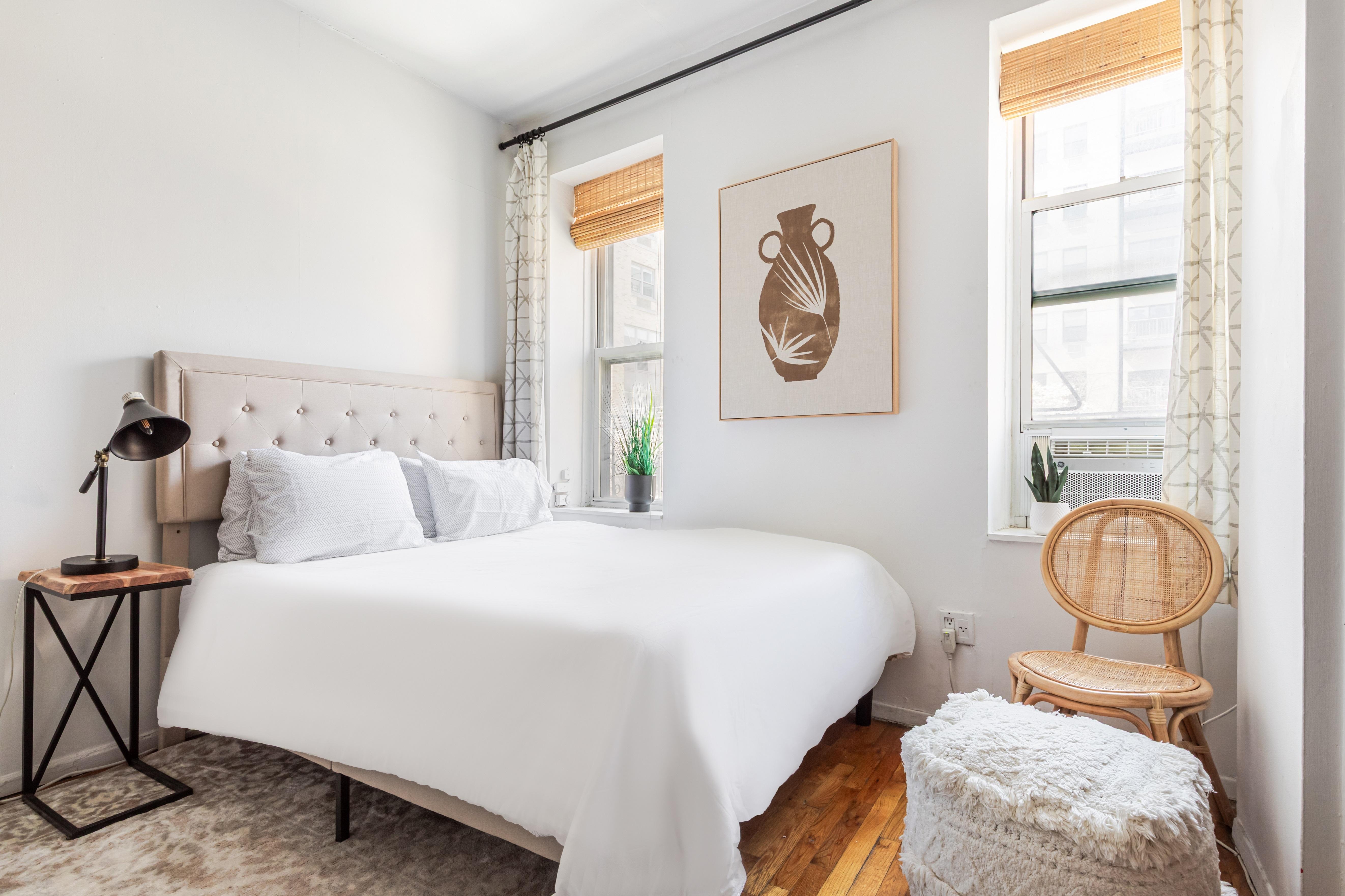 W WASHINGTON PLACE, GREENWICH VILLAGE - BEAUTIFULLY CURATED STUDIO