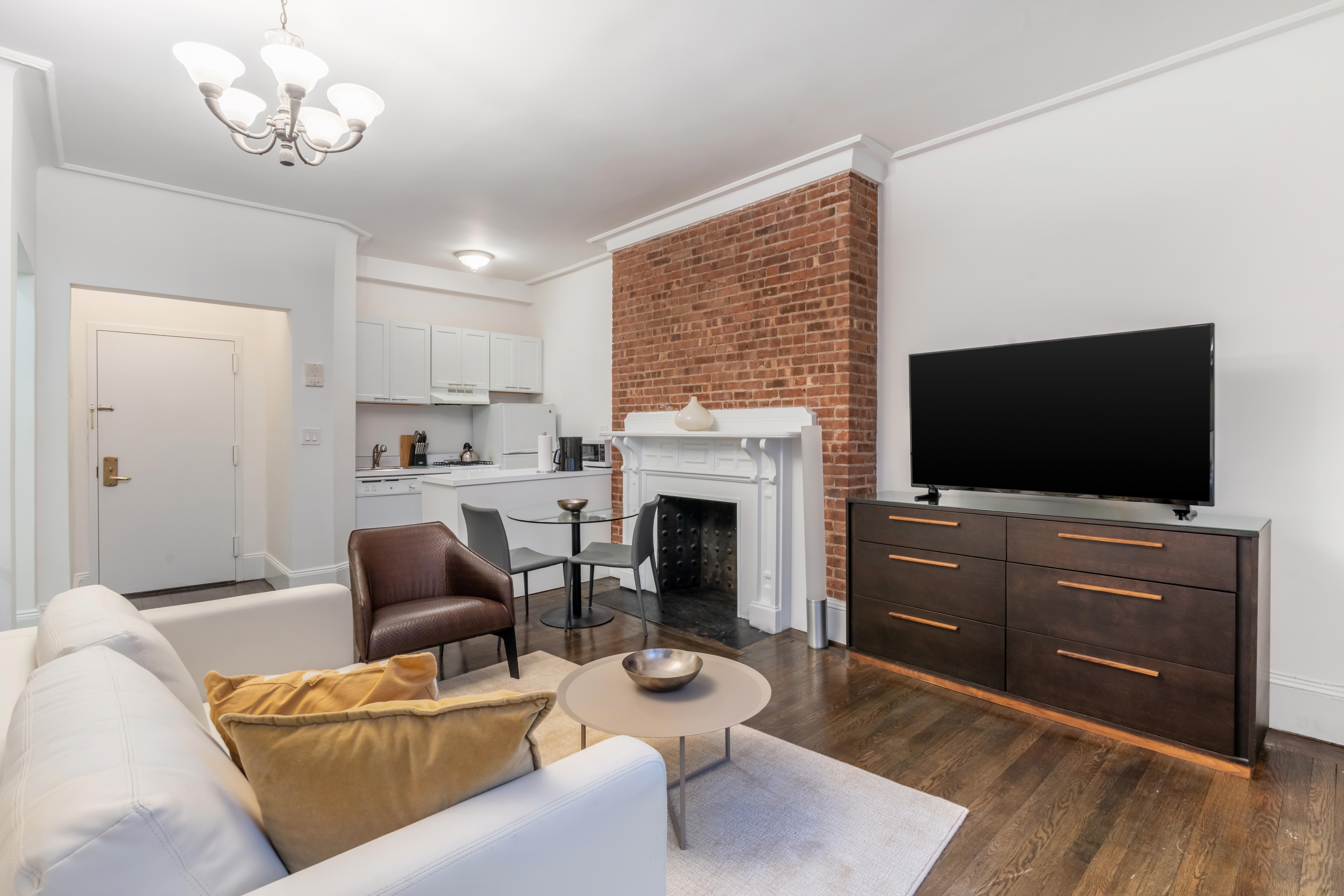 BEAUTIFUL STUDIO IN  UPPER WEST SIDE