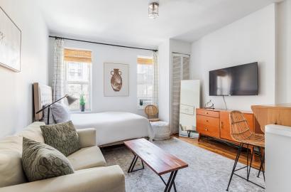 W WASHINGTON PLACE, GREENWICH VILLAGE - BEAUTIFULLY CURATED STUDIO