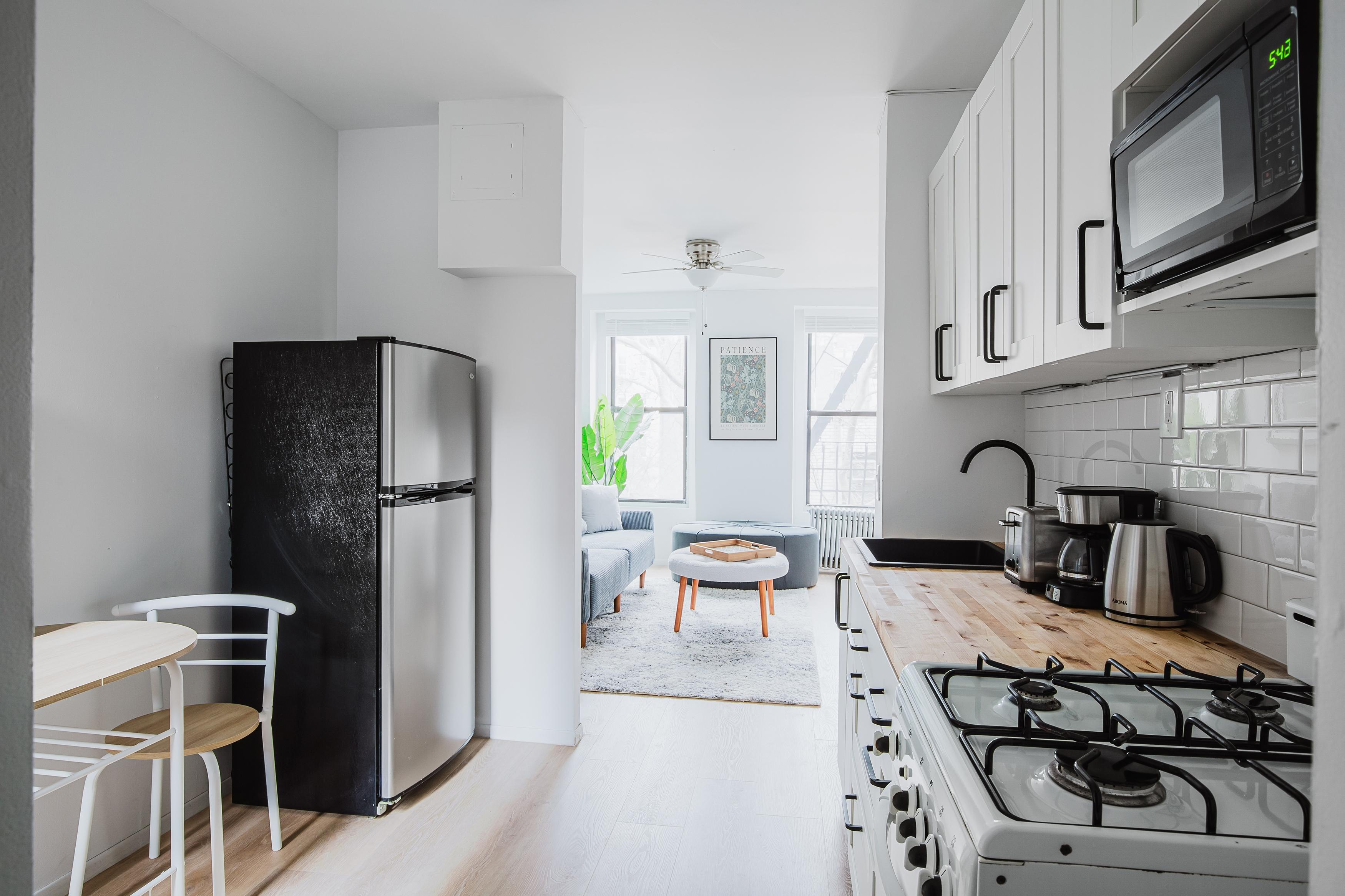 LEROY STREET - COZY ONE BEDROOM