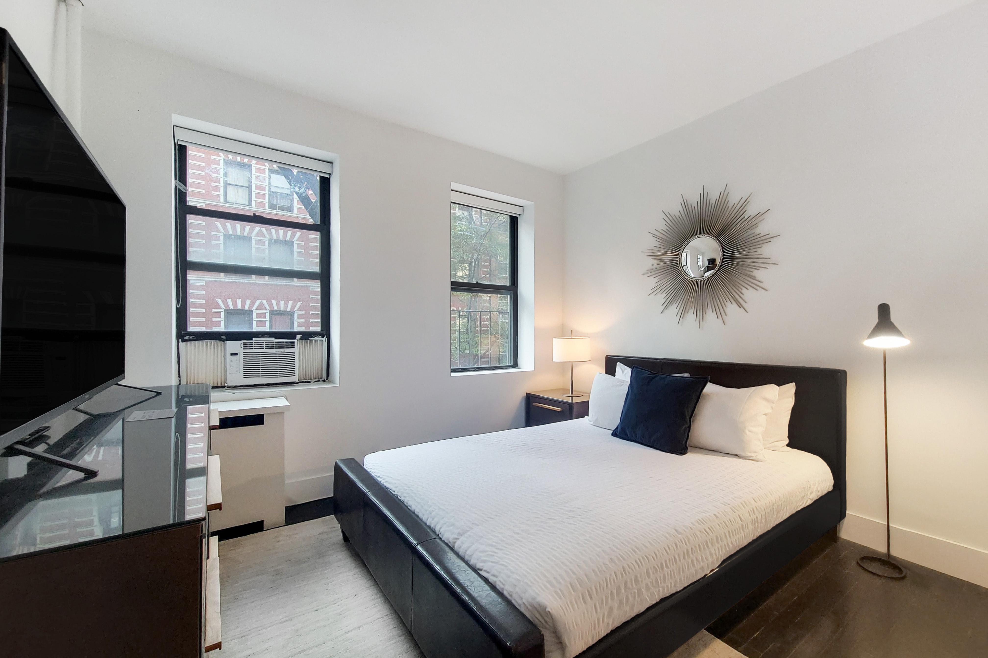 FURNISHED ONE-BED QUARTERS IN HUDSON YARDS