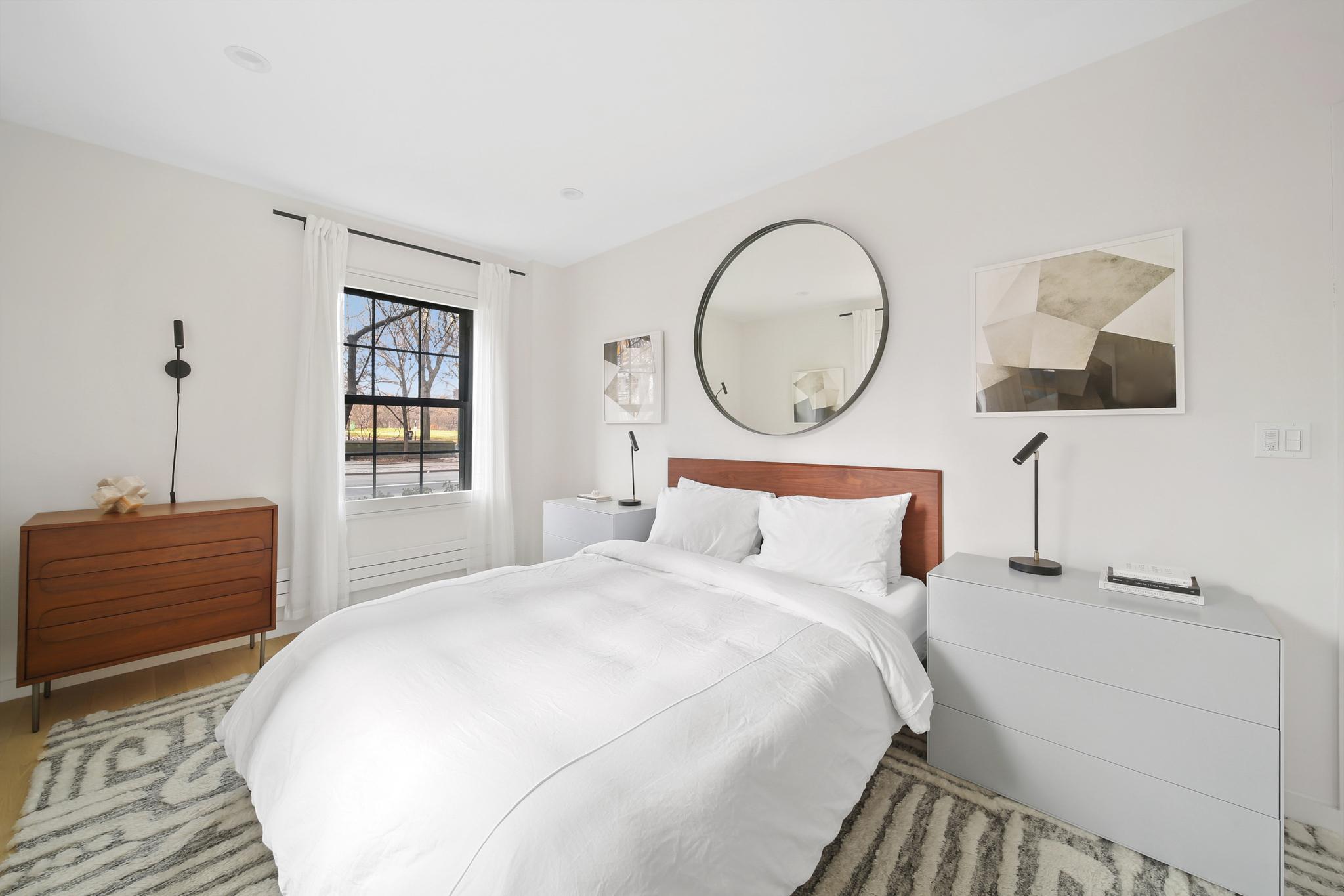BEAUTIFUL ONE-BEDROOM IN UES