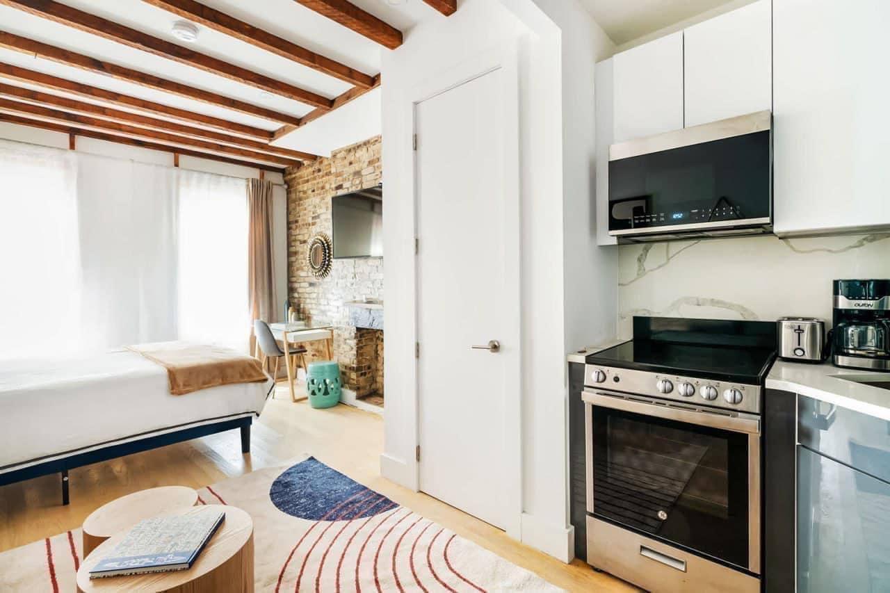 ELEGANT STUDIO IN EAST VILLAGE, MANHATTAN